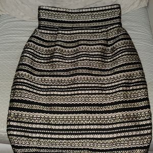 Antonio Melani Black Pencil Skirt w/Metallic Gold Stripes Woman’s Size 0 Dressy